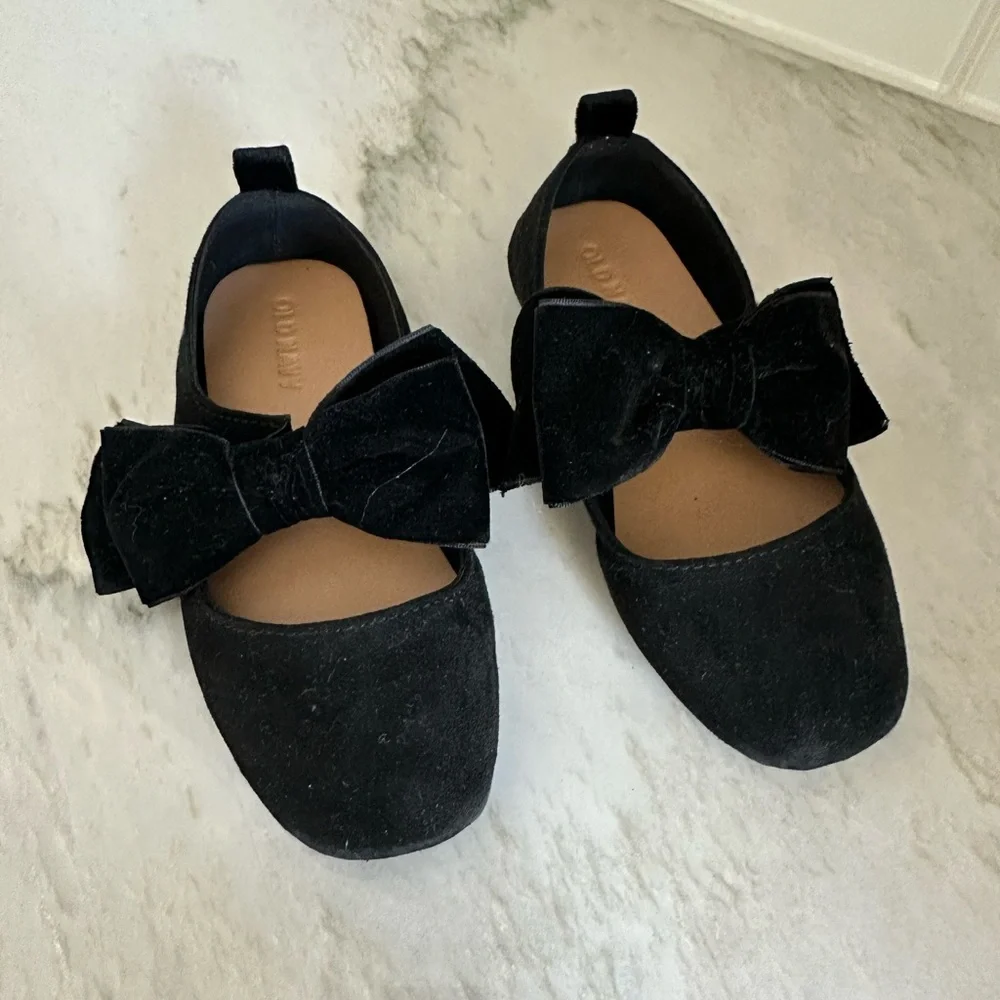 Old Navy Black Kids Shoes with Bow, size 12